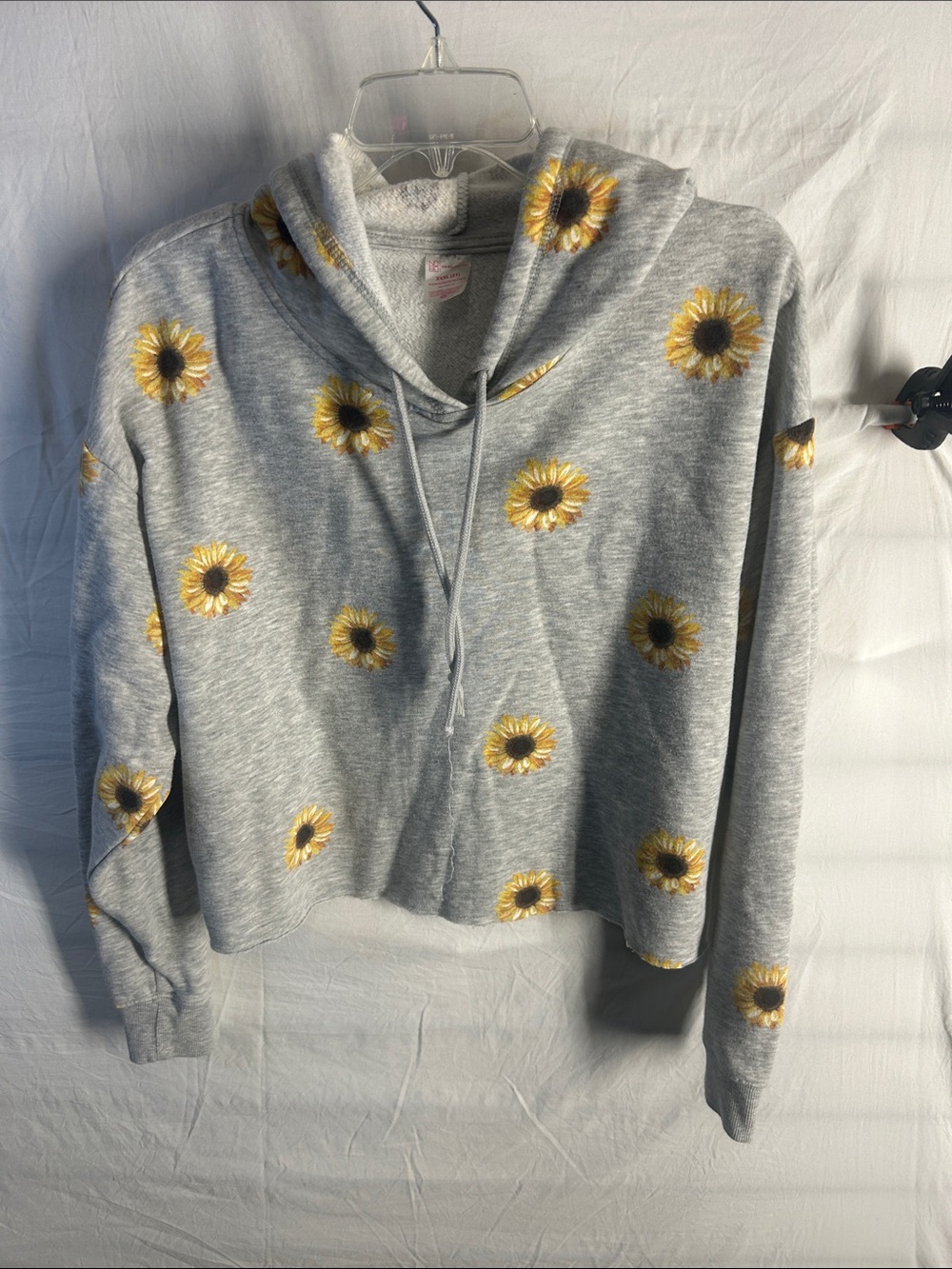 NOBO Gray Cropped Hoodie with Yellow Sunflower Print